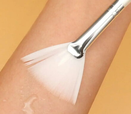 LF Multifunkčný štetec na pleťové masky a na aplikáciu esenciálnych olejov - Biely