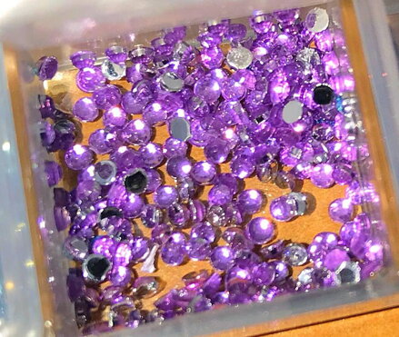 Swarovski kamienky č.11 - 20 kus - 1,5mm - svetlo fialové