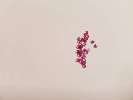 Swarovski kamienky č.5 - 20 kus - 1,5mm - tmavo ružové